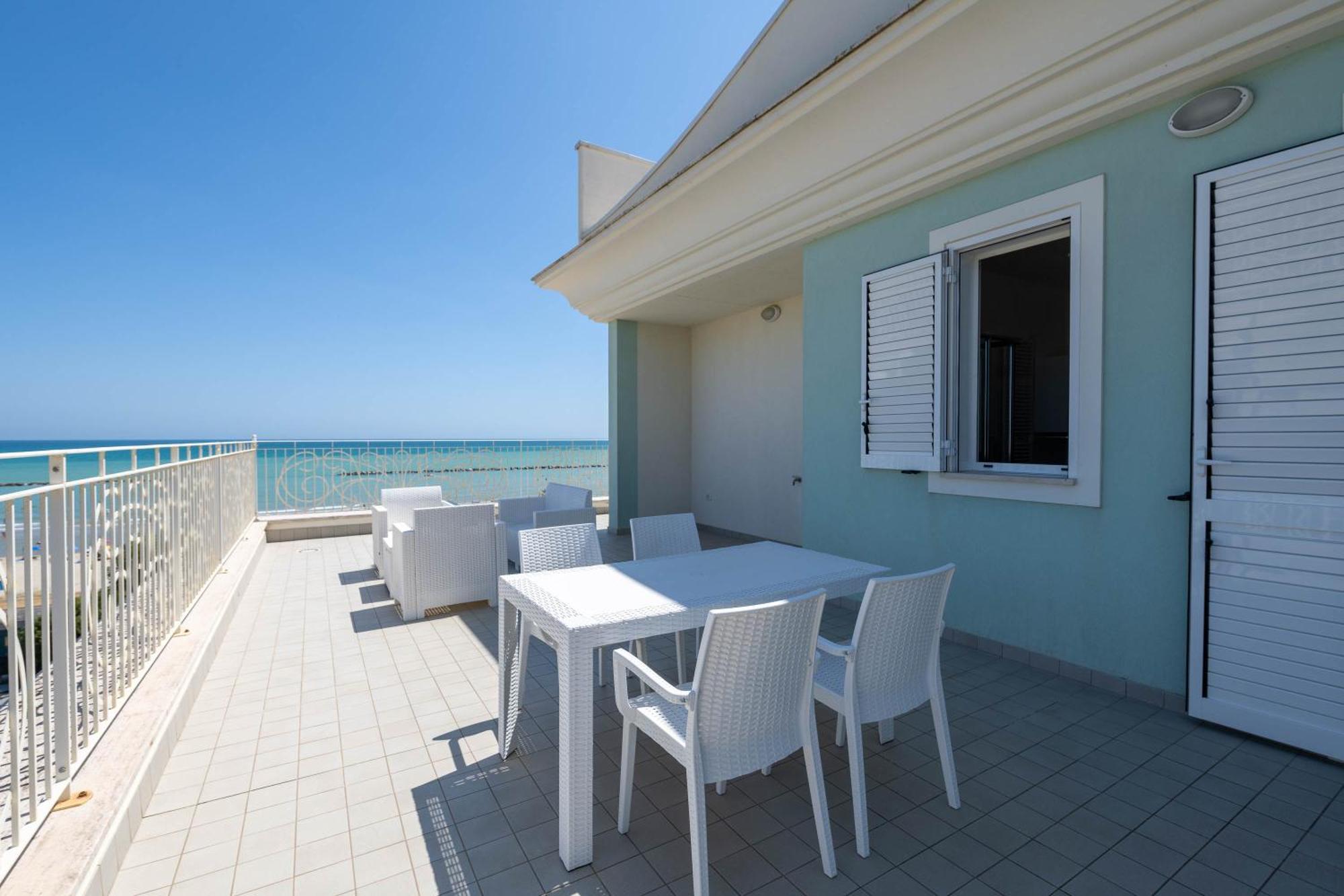 Altomare - Vibra Apartment Villa Rosa Di Martinsicuro ภายนอก รูปภาพ